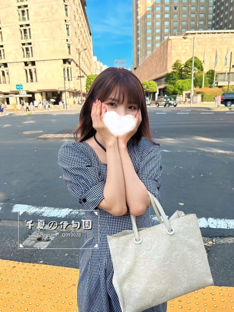 #番号：111  20歳の現役女子大生