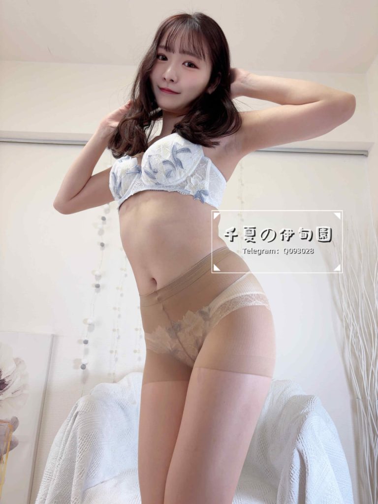 清楚系で彼女感